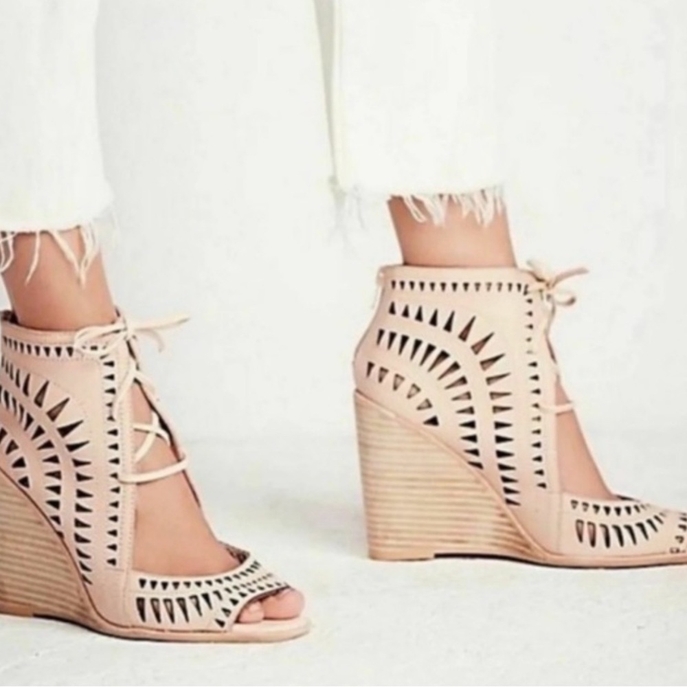 Jeffrey Campbell Rodillo wedges, size 8